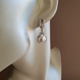 Елегантни сребърни обици с перли