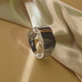 Луксозен сребърен пръстен с цирконий № 6