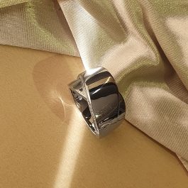Луксозен сребърен пръстен с цирконий № 6