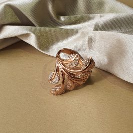 Луксозен сребърен пръстен с цирконий и позлата