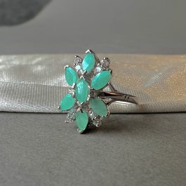 Елегантен сребърен пръстен  „Емералд“