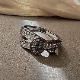 Стилен сребърен пръстен с черен родий