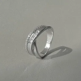 Луксозен сребърен пръстен с цирконий № 7