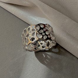 Елегантен сребърен пръстен “ Есенс “