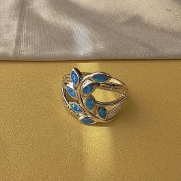 Луксозен сребърен пръстен със син опал