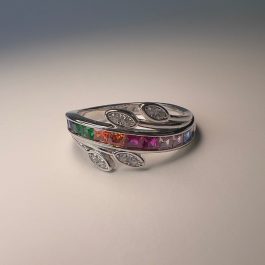 Свеж сребърен пръстен с цветен цирконий