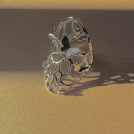 Впечатляващ сребърен пръстен с пеперуди