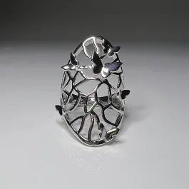 Впечатляващ сребърен пръстен с пеперуди