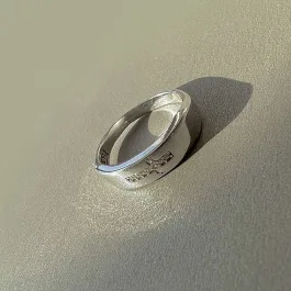 Сребърен пръстен с кръст от цирконий