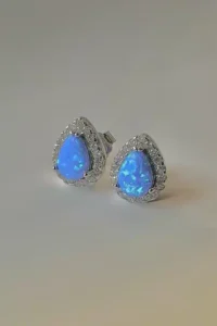 обици в формата на капка в син цвят