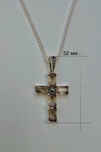 Елегантно сребърно колие с кръст от Султанит