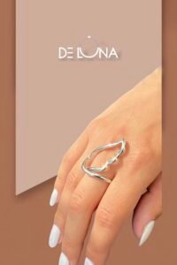 Елегантен сребърен пръстен „ Крило “