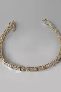 Стилна сребърна гривна “ Бела „